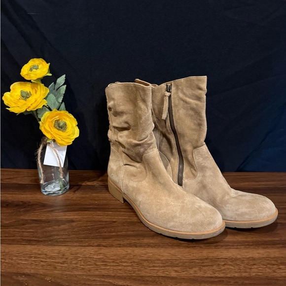 Sofft Sharnell Low tan boot, lace-up back, Women’s 11 - Picture 1 of 5